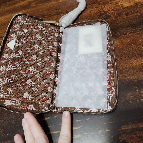 Nila large zip around continental Wallet - Picture 3 of 10